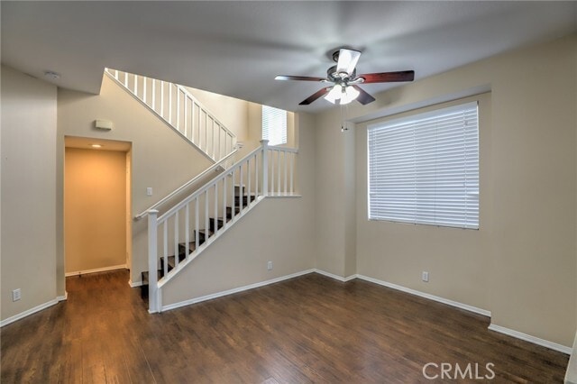Building Photo - 732 N Siavohn Dr