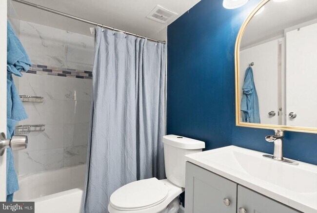 Building Photo - 9728 Kingsbridge Dr