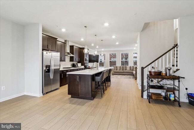 Building Photo - 10800 Blanton Wy