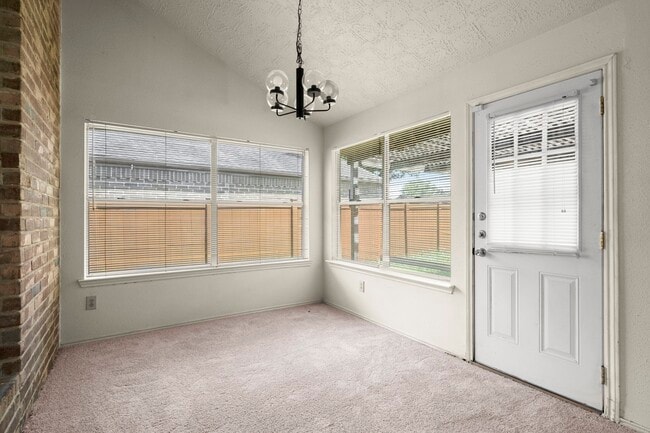 Building Photo - 12007 Mountain Ridge Rd