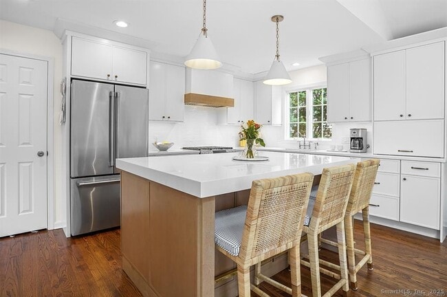 Building Photo - 121 Howard St