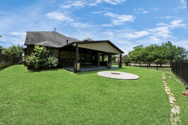 Building Photo - 4410 Lodge Vine Ct