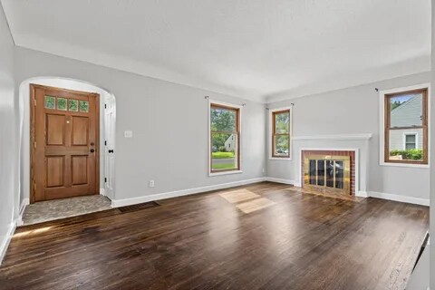 Building Photo - 6300 Wentworth Ave S