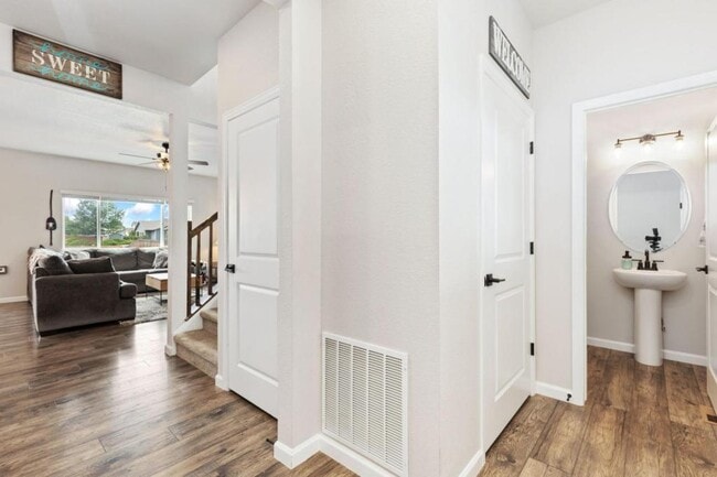 Building Photo - 1495 S Plumeria Dr