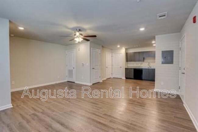 Building Photo - 2506 Otter Run