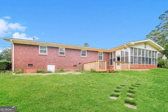 Building Photo - 2309 Stephens Cir