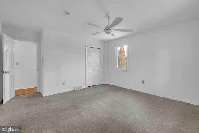 Building Photo - 1080 Crestview Dr