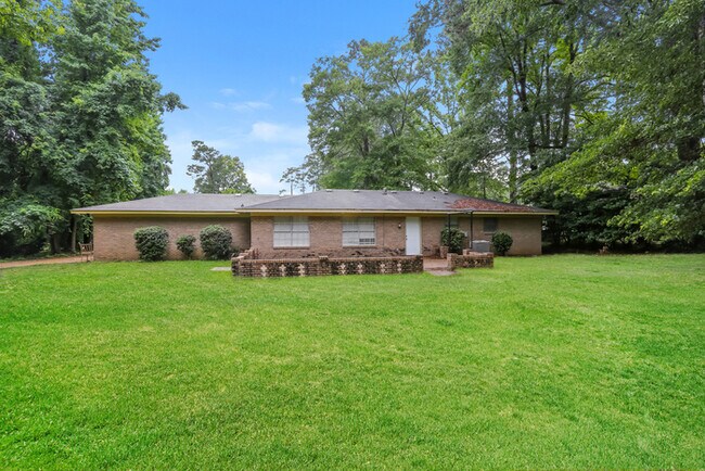 Building Photo - Beautiful 3 Bedroom Home in Jackson!