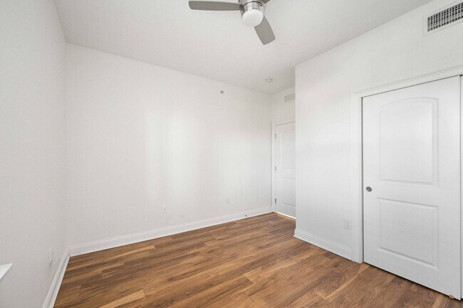 Building Photo - 606 Riviera Dunes Way