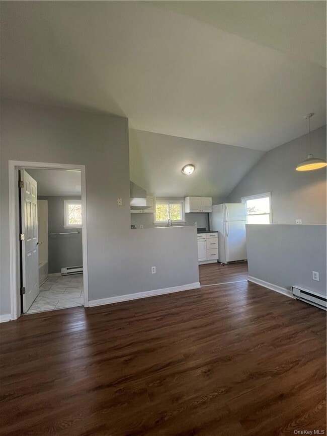 Building Photo - 10 Mulberry Ln