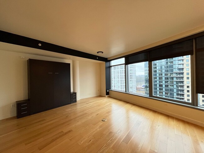 Building Photo - Beautiful Studio W/ View - The John Ross B...