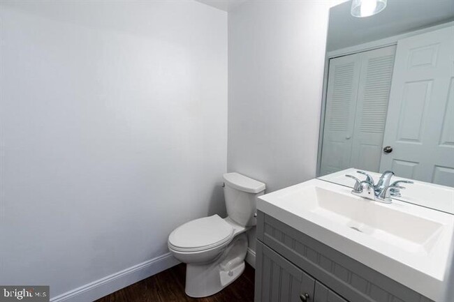 Building Photo - 3458 Norwood Pl