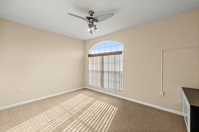 Building Photo - 5438 SW 49th Ave