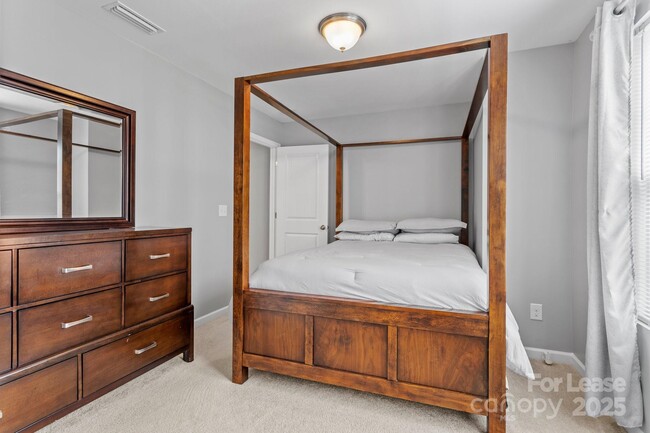 Building Photo - 727 Mountain Quail Dr