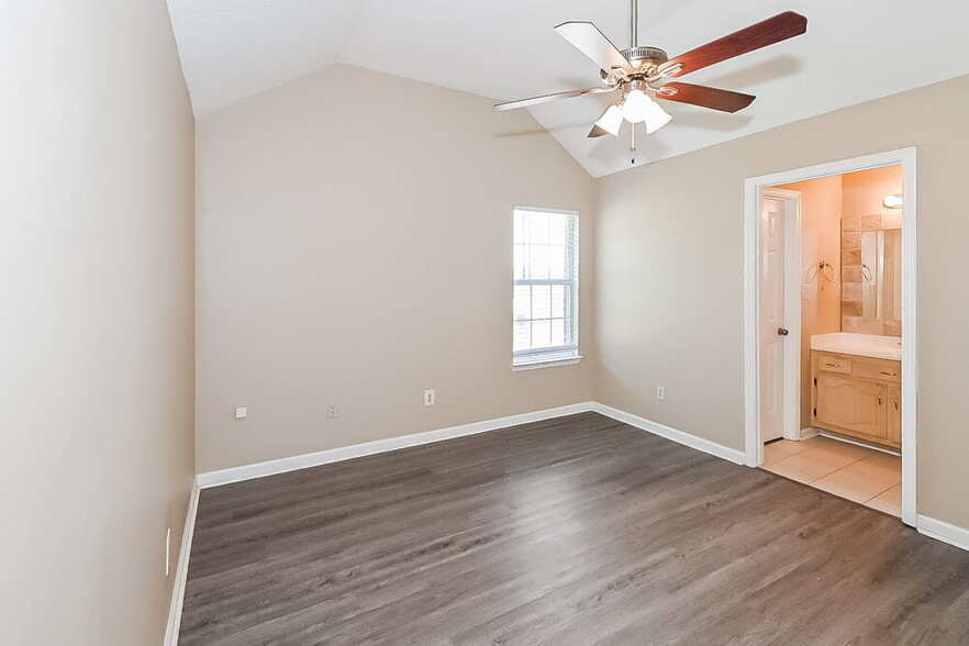 Building Photo - 6926 Ginwood Cove