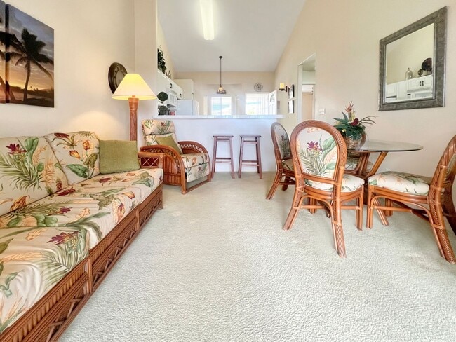 Building Photo - 2 Bedroom 2 Bathroom Fully Furnished secon...