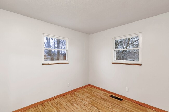 Building Photo - Single Family Home