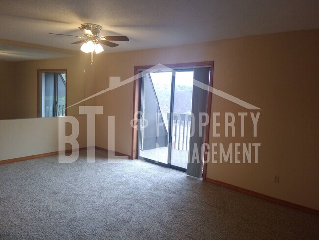 Building Photo - Condo by Lake with RV Spot!! 55+ Community