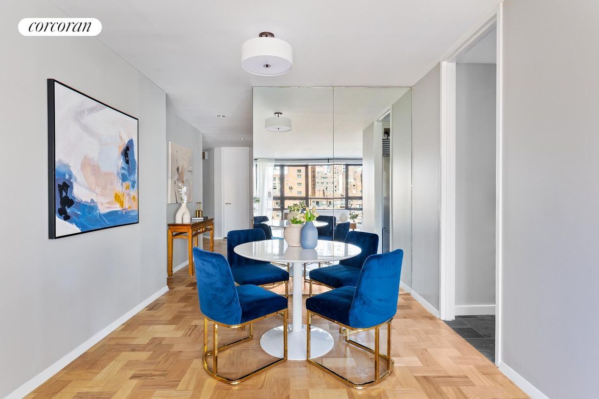 Building Photo - 415-423 E 54th St