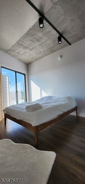 Building Photo - 58 Elm St