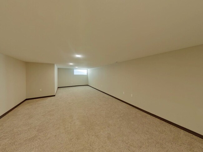 Building Photo - 1377 S Sierra Hls St