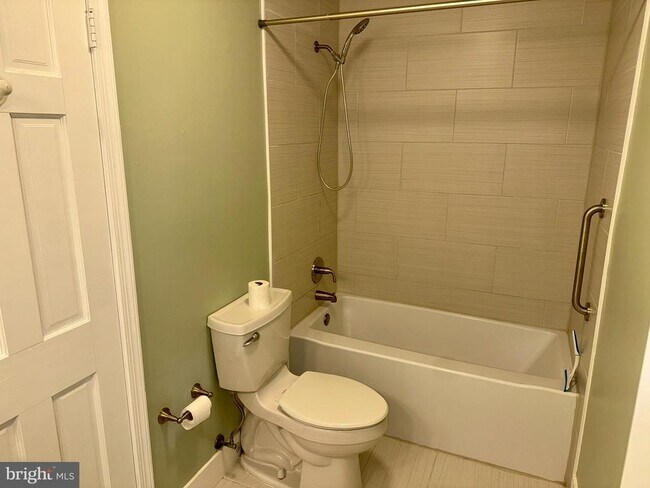 Building Photo - 311 Andover Pl