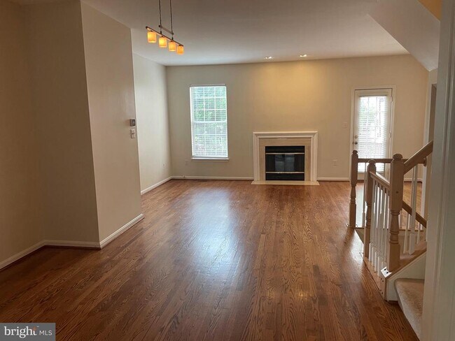 Building Photo - 2463 Clover Field Cir