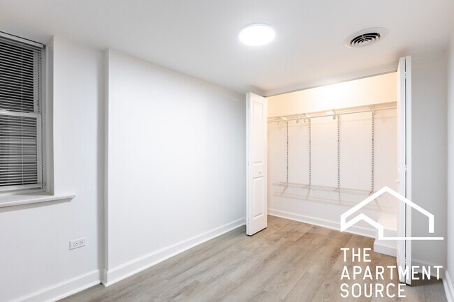 Building Photo - 1841 N Kedzie Ave