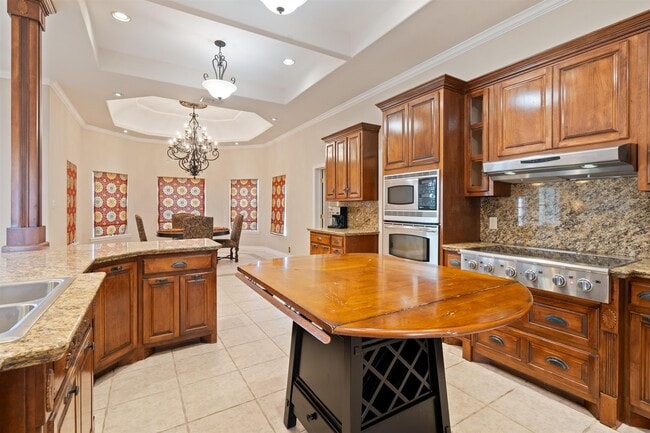 Building Photo - 31 Running Deer Mdws