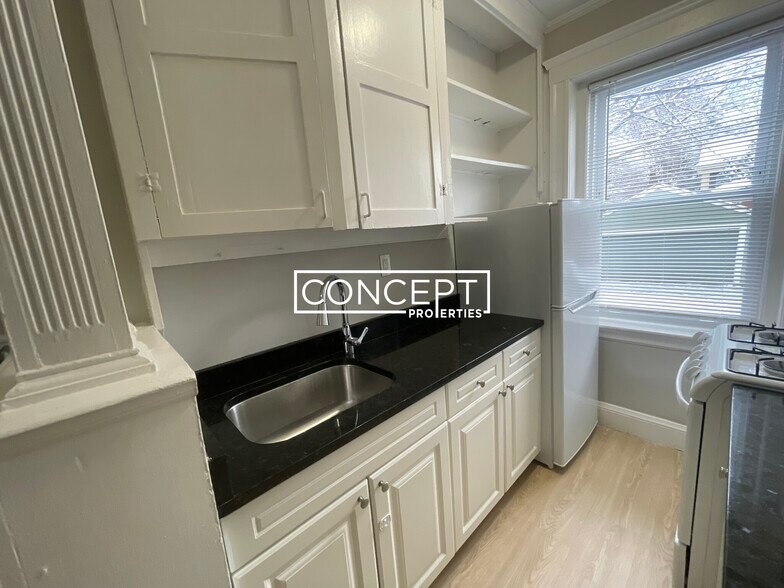 Building Photo - 1 Gray St