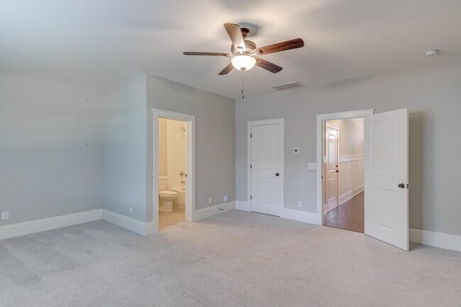 Building Photo - 208 Asher Springs Cir