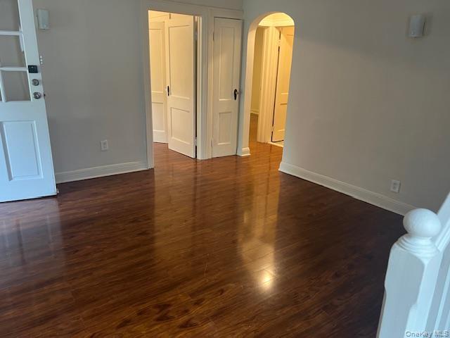 Building Photo - 495 Community Dr
