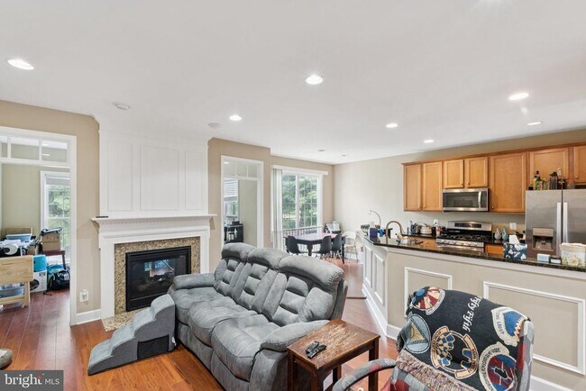 Building Photo - 42832 Bittner Square