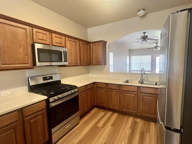 Building Photo - 141 Poplarwood Dr