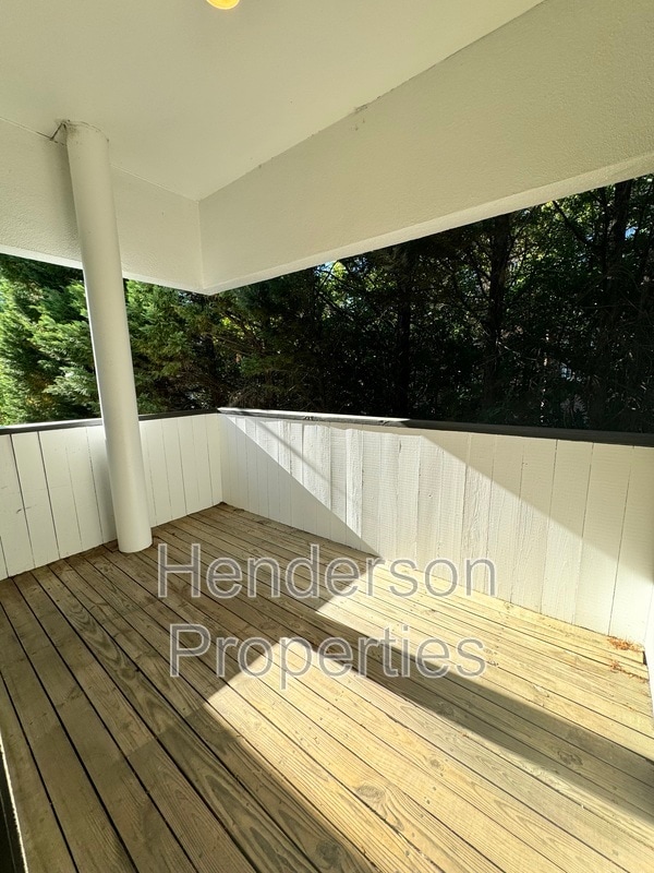 Building Photo - 501 Fenton Pl