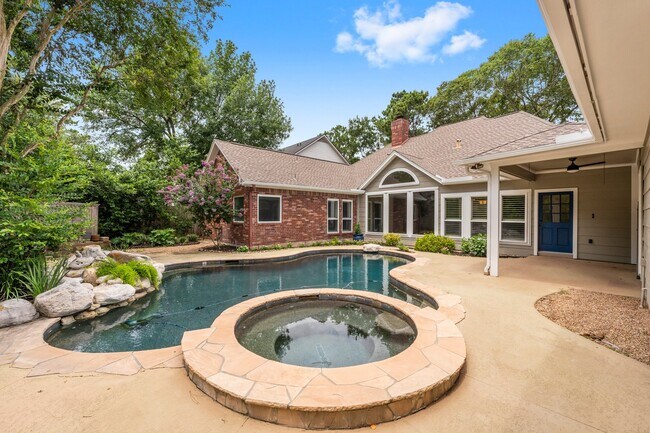 Building Photo - 165 W Shadowpoint Cir