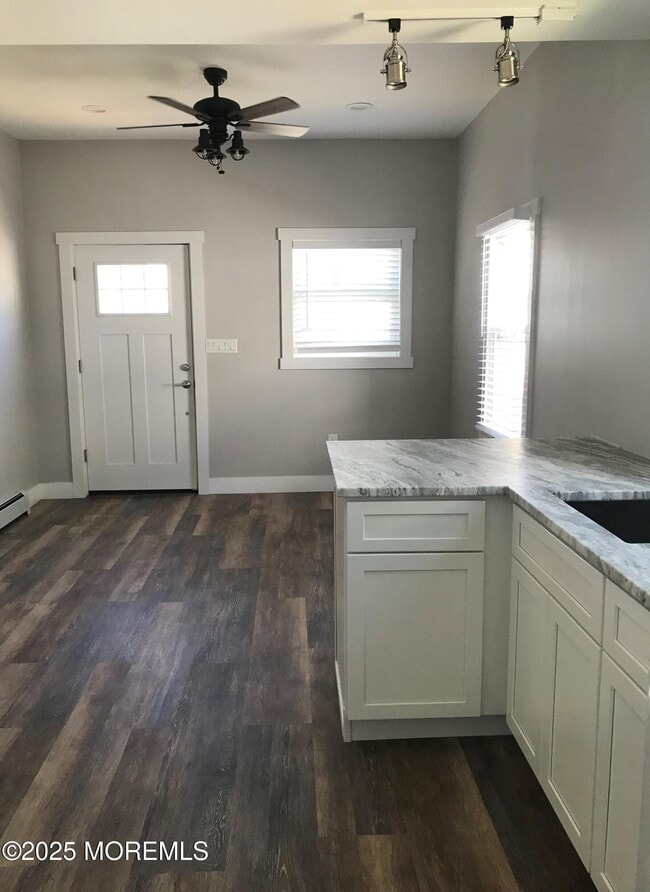 Building Photo - 36 Center Ave