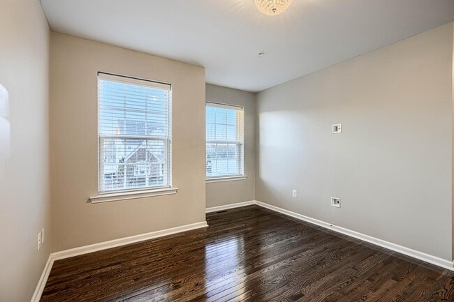 Building Photo - 601 Long Wall Dr