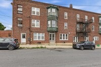 Building Photo - 910 S 7th St