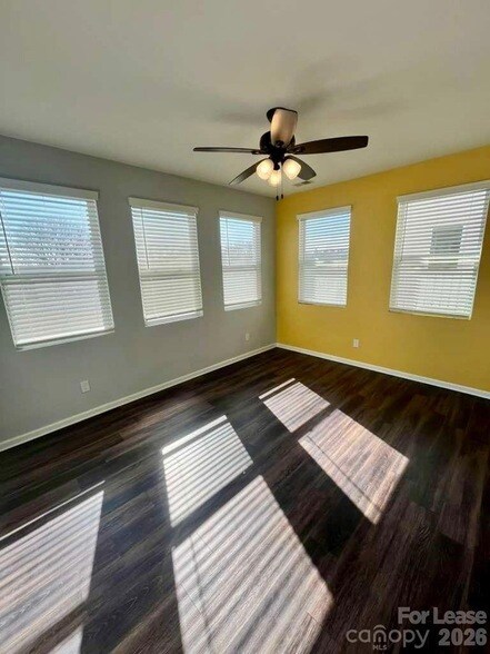 Building Photo - 2105 Boynton St