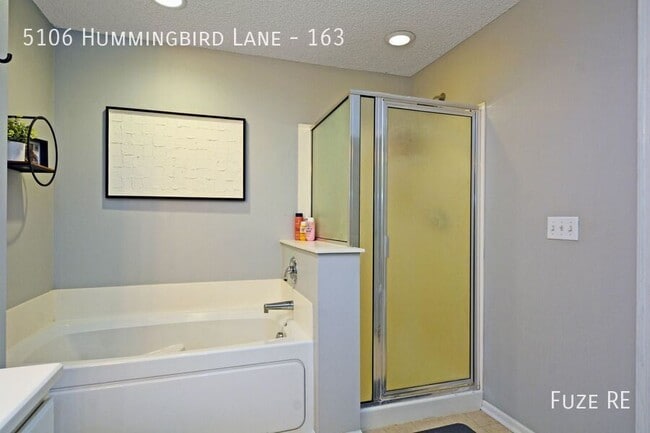 Building Photo - 5106 Hummingbird Ln