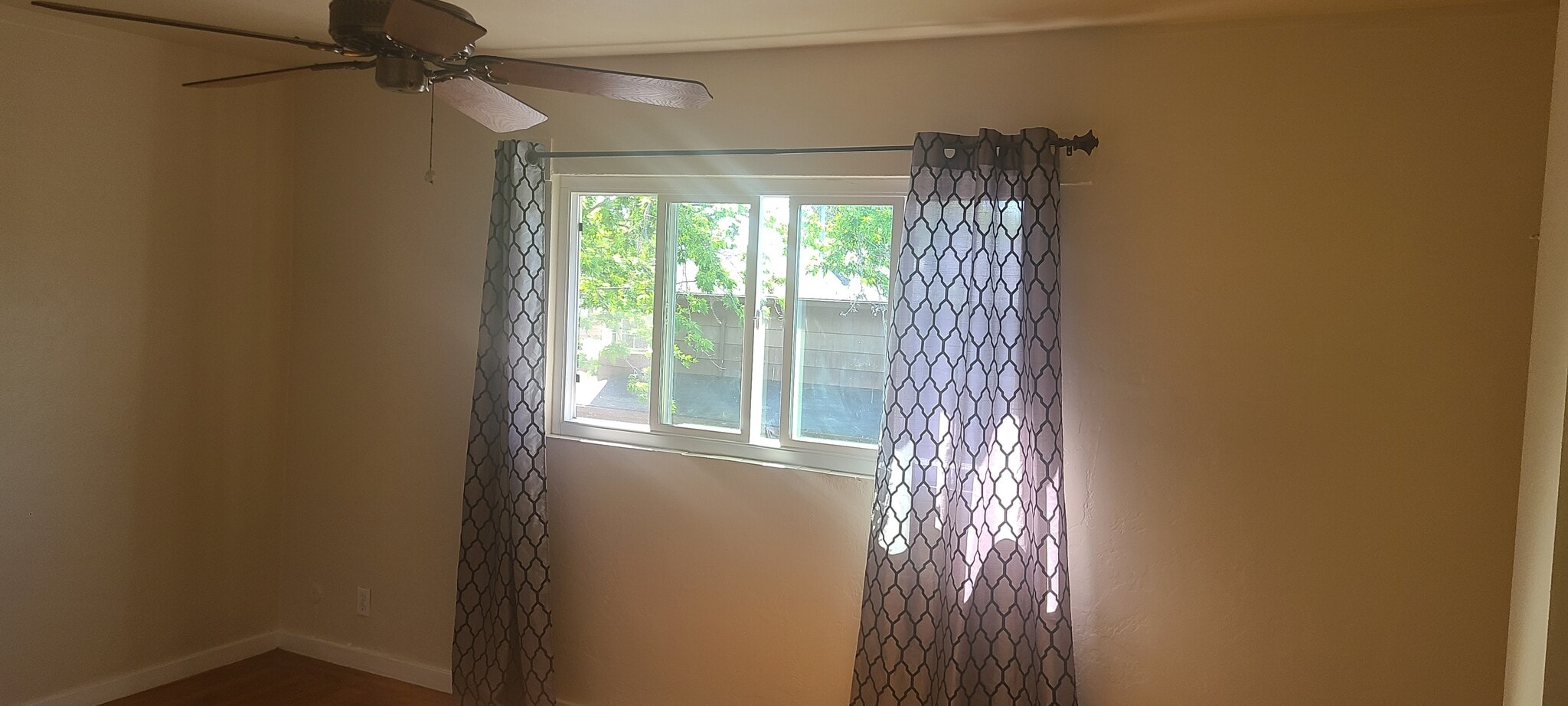 Bedroom - 175 W I St