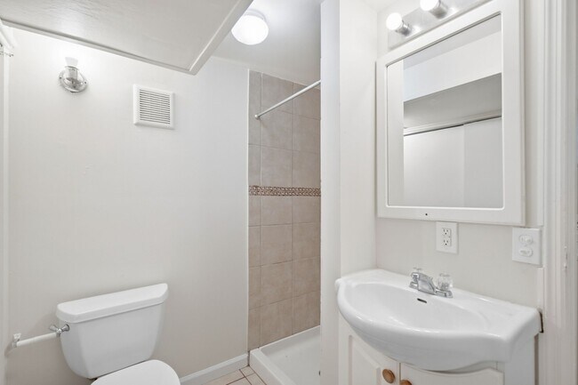 Building Photo - 4229 Fort Dupont Terrace SE