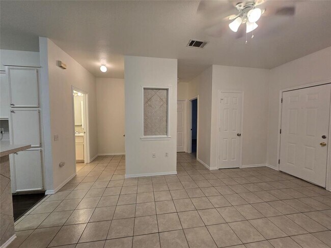 Building Photo - 5404 Garden View Cove