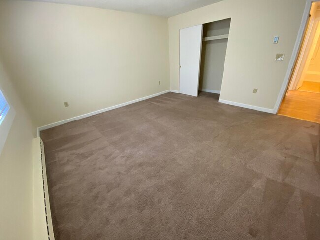 Building Photo - 29 Capron Rd