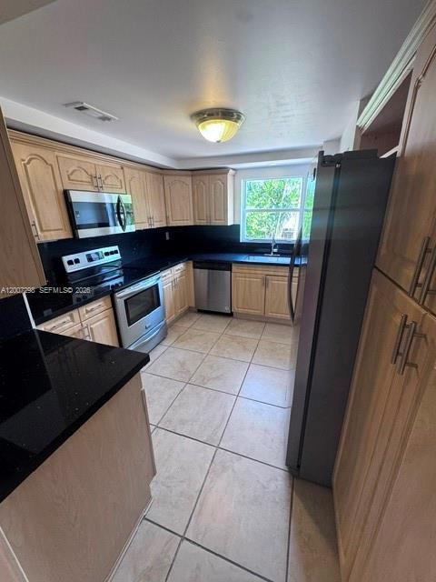 Building Photo - 6713 SW 112th Ct