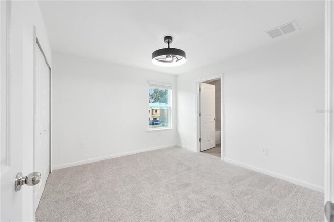 Building Photo - 3625 SE 37th Ct