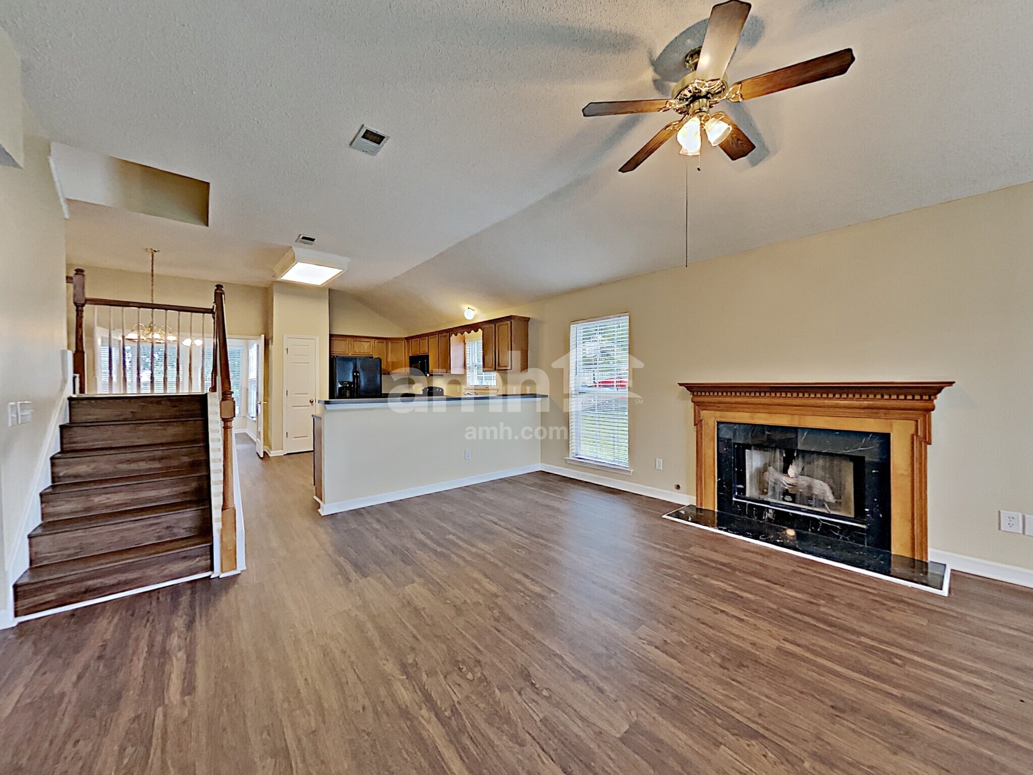 Building Photo - 2227 Joann Dr