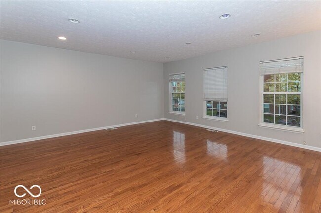 Building Photo - 11840 Harvard Ln