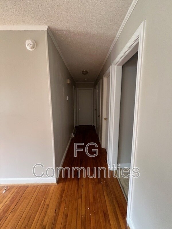 Building Photo - 5212 Lewis Rd